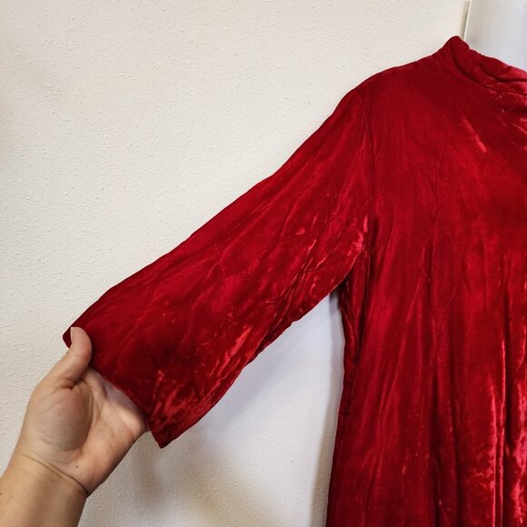 Vintage Opera Coat Red Velvet 12 White Pearly Buttons Quilted Soft Classy Long - Picture 2 of 14